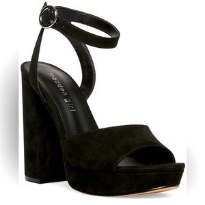 Madden Girl Summit Platform Sandals Never Worn
